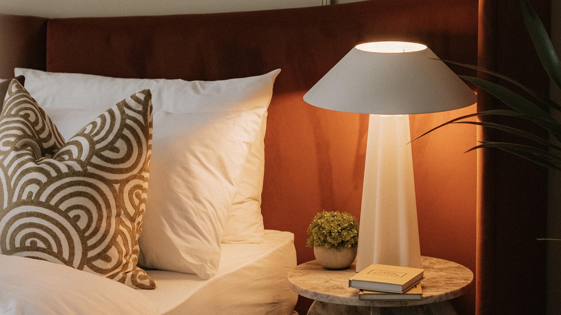 Kew Bridge Rise interior - contemporary open plan living space in West London